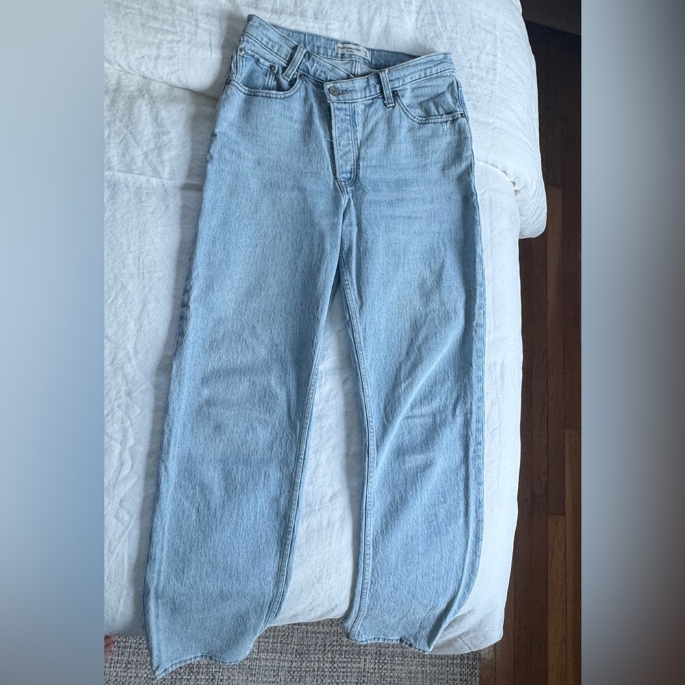 Abercrombie & Fitch The Dad High Rise Jeans with Cross Waist